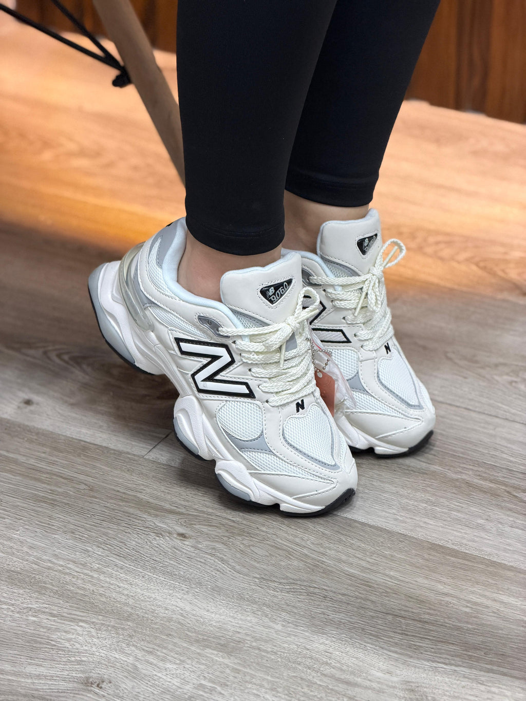 NEW BALANCE 9060