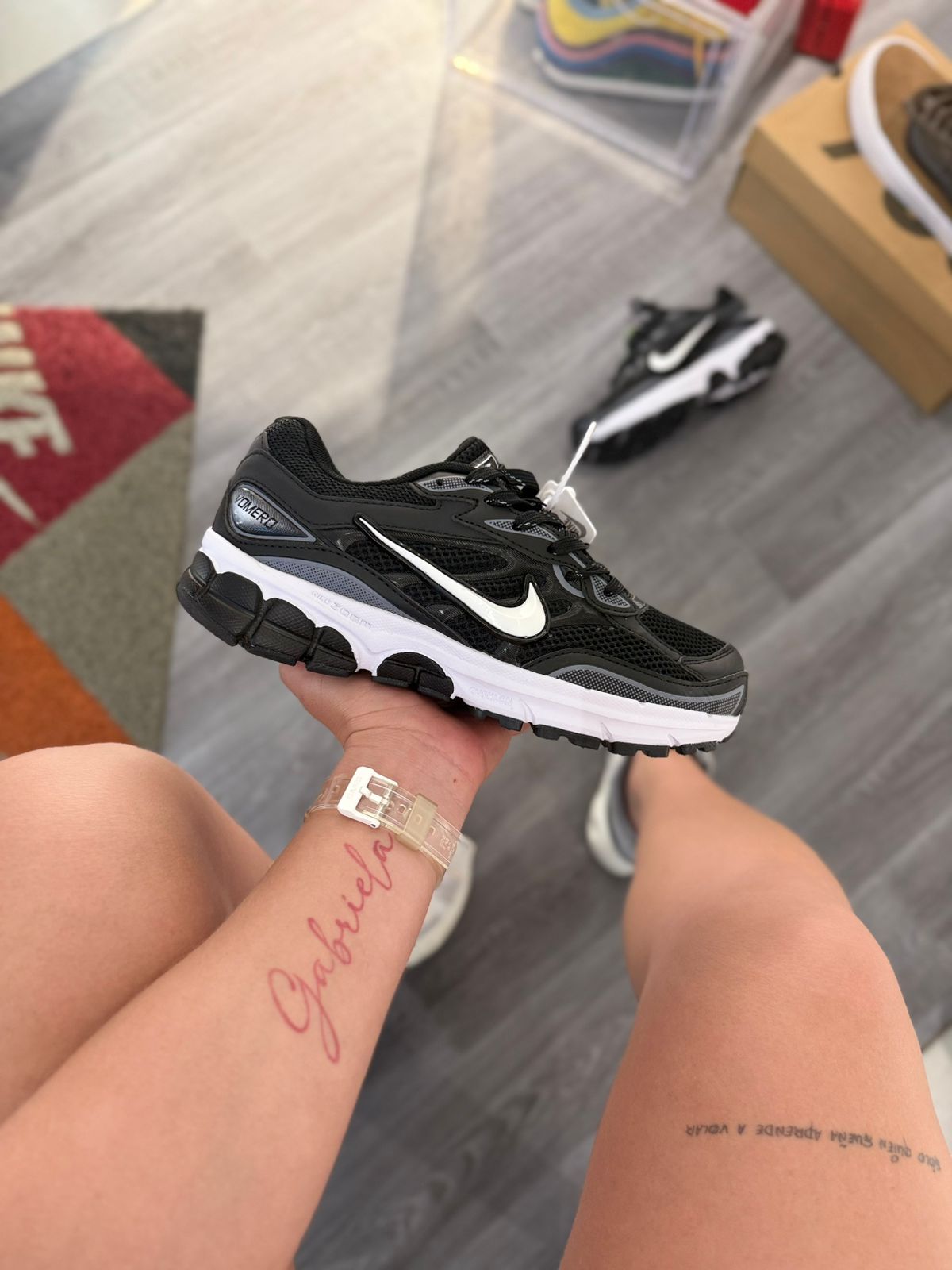 NIKE VOMERO